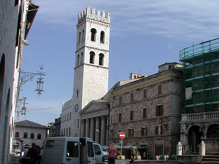 The Piazza del Comune in Assisi