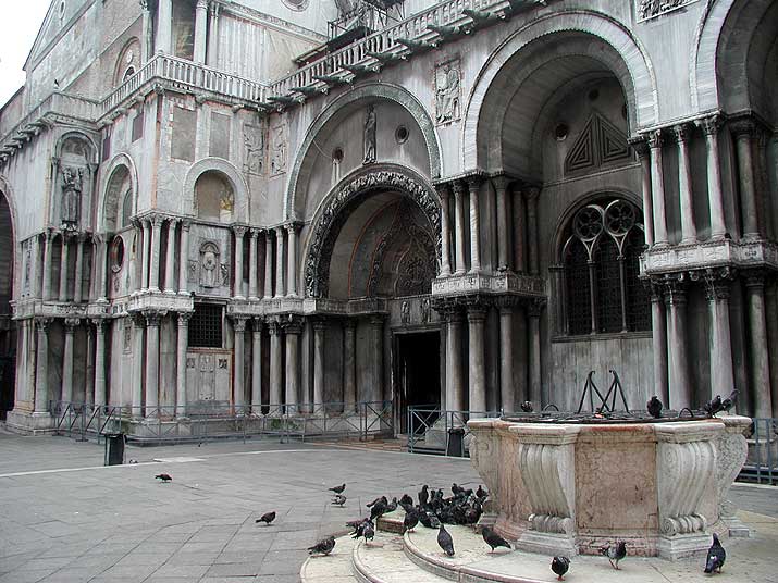 A side entrance to the Basilica San Marco in Venice, Italy